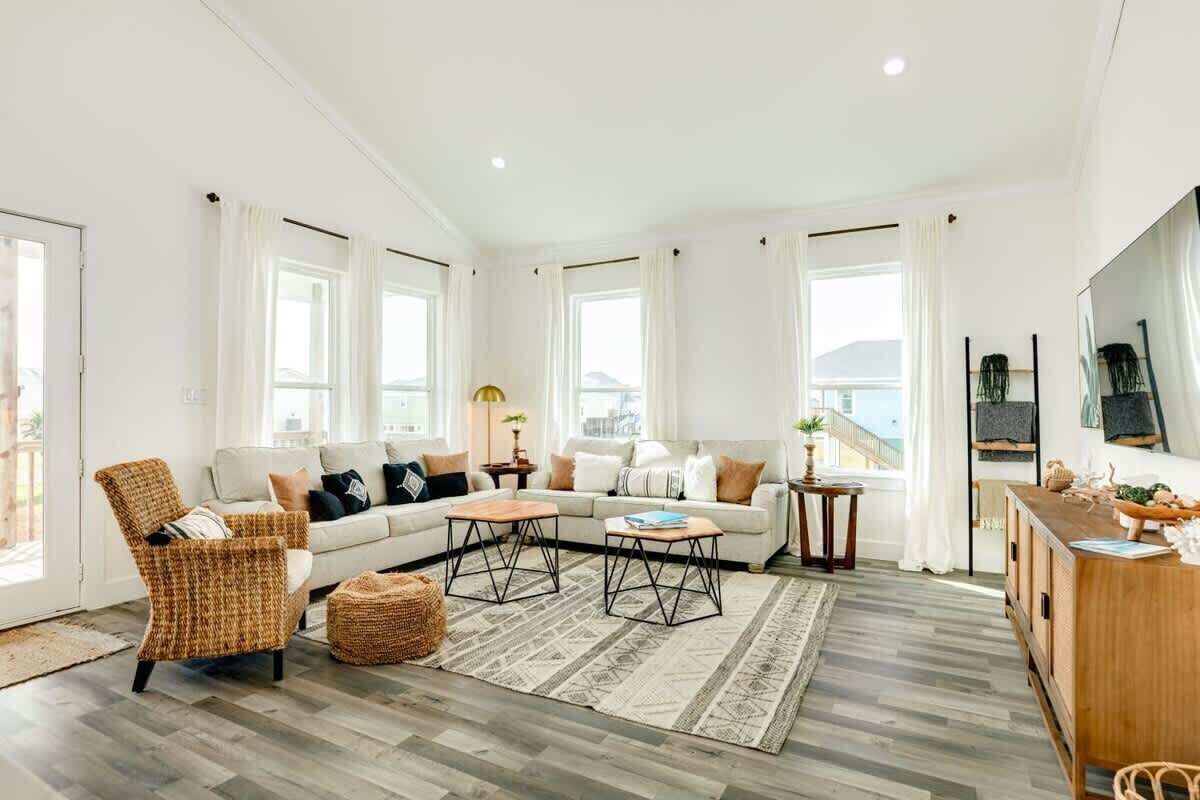 Televisión y oficina 