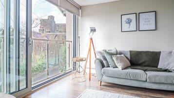 Cottage | Living area