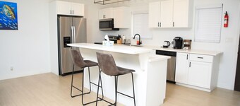 Townhouse w/Pool Near Beach, Airport & Supermarket