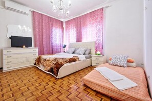 Free WiFi, bed sheets - Apt Venice City (Mestre)