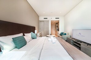Studio Supérieur, balcon, vue cour intérieure | Literie de qualité supérieure, minibar, bureau