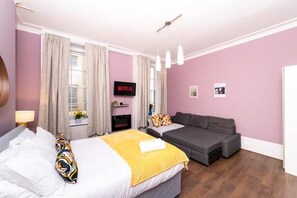 1 bedroom, iron/ironing board, travel cot, free WiFi - (Covent Garden)Cozy Apartment Central London (London)