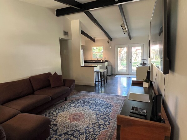 Smart TV, DVD player, stereo