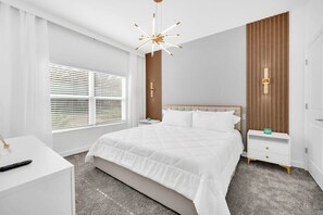 4 bedrooms, iron/ironing board, WiFi, bed sheets