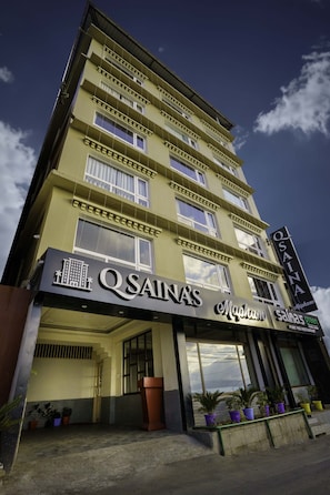 Fachada da propriedade