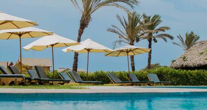HOP Macao: Lagoon View & Beach Access