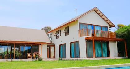 HOP Solarena: Classic Charm with Lagoon View
