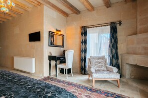 Superior Room, 1 Double Bed, Bathtub