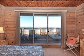 4 bedrooms, WiFi, bed sheets - One of a kind direct Ocean Front Townhouse with outdoor pool.Linens and towels provided (Ocean City)