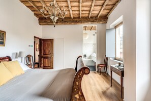 4 camere, ferro/asse da stiro, Wi-Fi gratuito, lenzuola