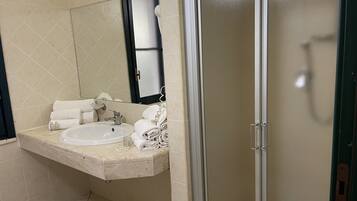 ์ค์ ์์ค, ๋ ์ธํด ์ค์๊ธฐ, ํค์ด๋๋ผ์ด์ด, ๋น๋ฐ