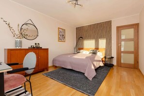 1 bedroom, iron/ironing board, WiFi, bed sheets