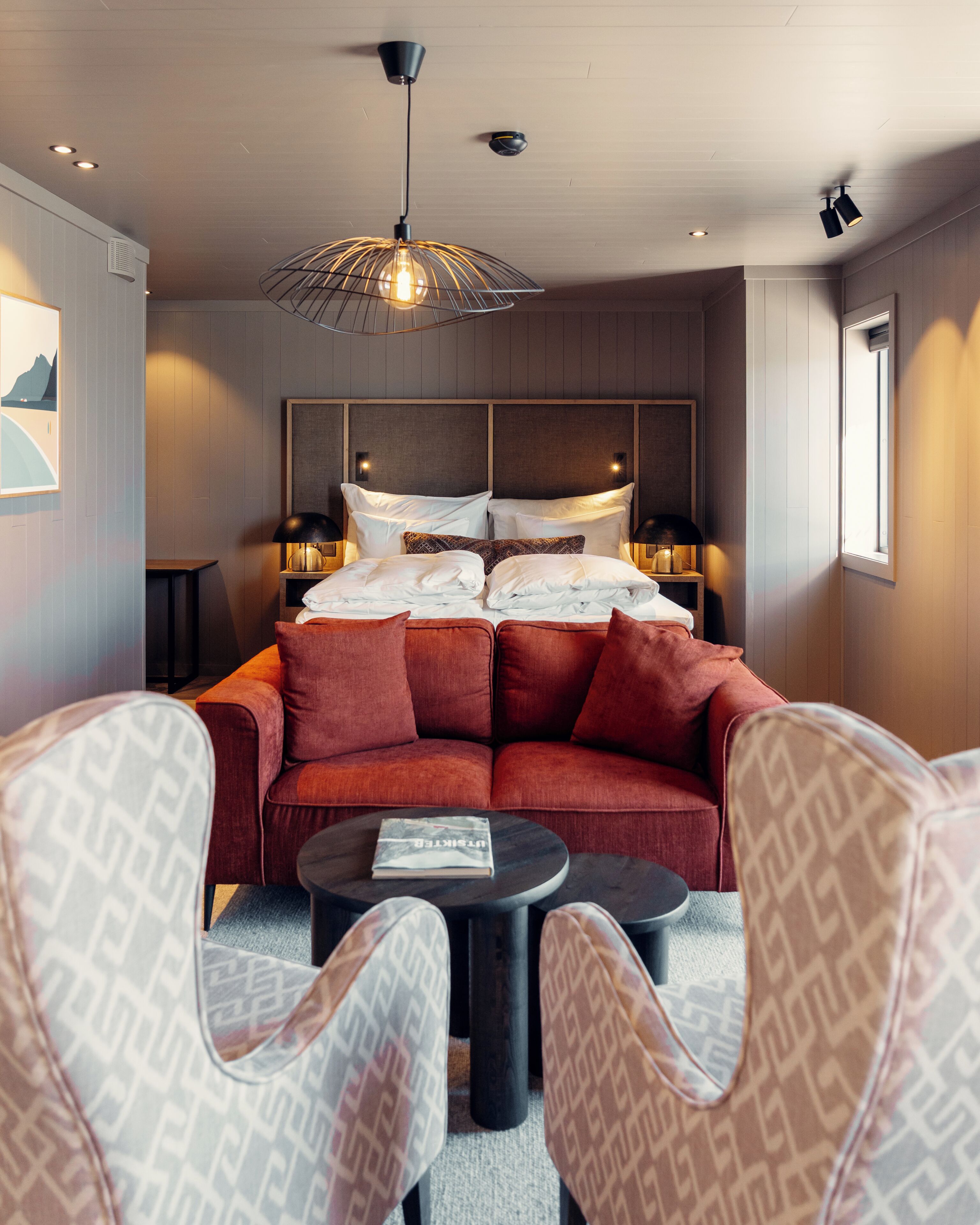 Suite Junior, vue port | Literie de qualité supérieure, couette en duvet d'oie, minibar, bureau
