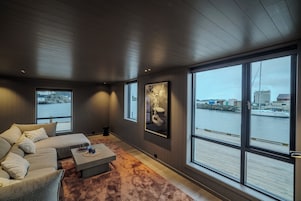 1 habitación, ropa de cama de alta calidad, cubrecamas y minibar