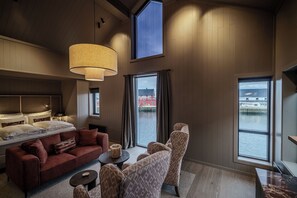Junior Suite, Harbor View | Premium bedding, down comforters, minibar, desk - Henningsvær Bryggehotell - by Classic Norway Hotels (Vagan)