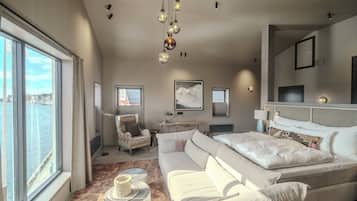 ห้องสวีท | 1 ห้องนอน, เครื่องนอนระดับพรีเมียม, ผ้านวมขนเป็ด, มินิบาร์