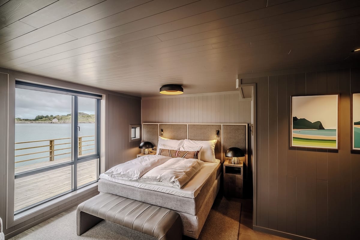 Junior Suite, Mountain View | 1 bedroom, premium bedding, down comforters, minibar