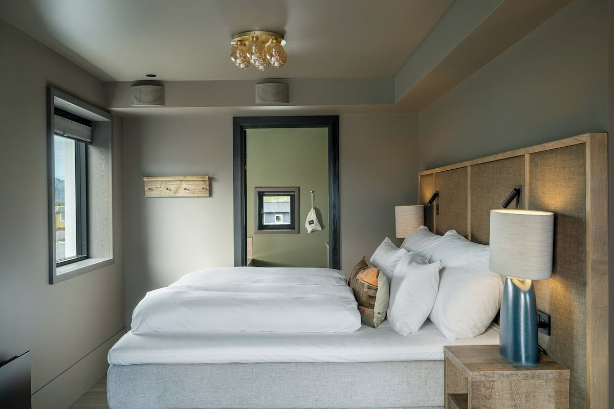 Suite Junior | Literie de qualité supérieure, couette en duvet d'oie, minibar, bureau