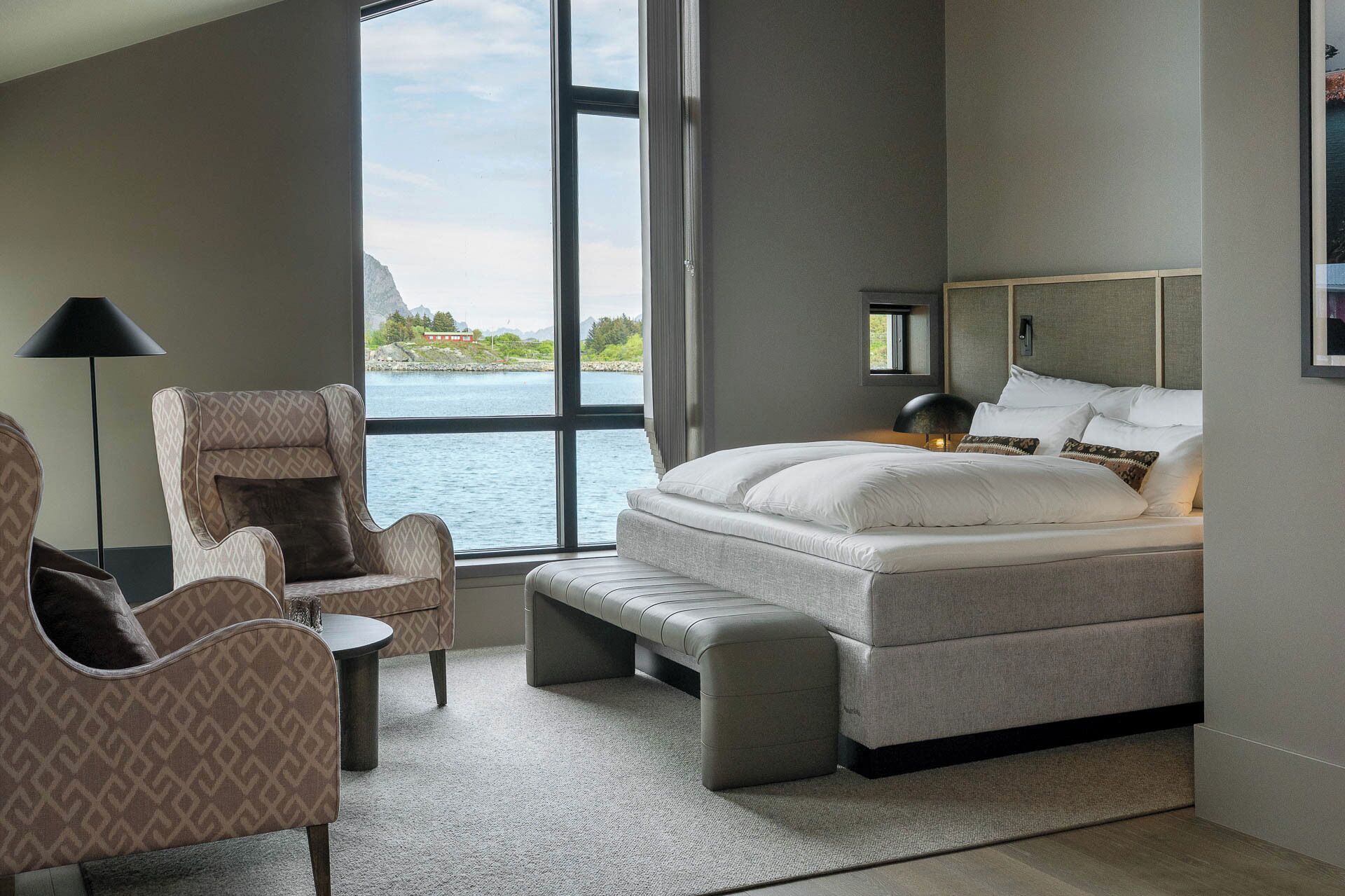 Suite Junior, vue montagne | Literie de qualité supérieure, couette en duvet d'oie, minibar, bureau