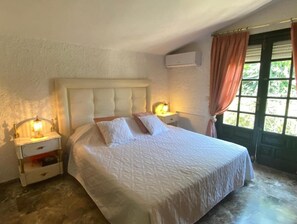 4 Schlafzimmer, Reisekinderbett, WLAN, Bettwäsche
