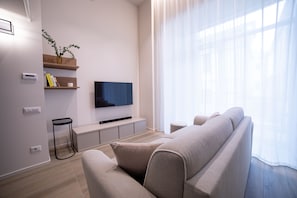 Duplex, Terrace | Living area | Flat-screen TV - Be Mate Torino Centro (Turin)