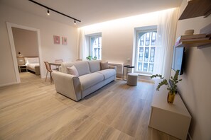 Superior Apartment | Living area | Flat-screen TV - Be Mate Torino Centro (Turin)