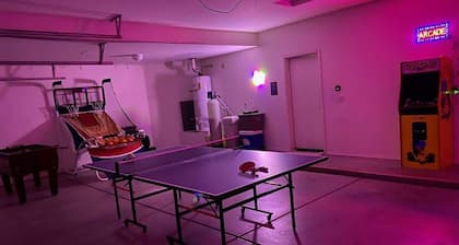 Attached game room! Spacious 4 BR Home near Sedona