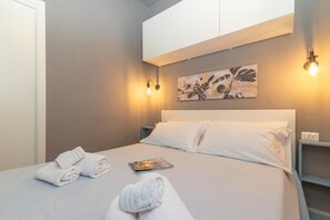 Family Apartment, Multiple Bedrooms (White Sand House) | 1 bedroom, free WiFi, bed sheets
