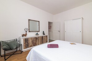 2 soverom, strykejern/-brett, wi-fi (inkludert) og sengetøy