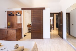 5 dormitorios, tabla de planchar con plancha, wifi gratis y ropa de cama