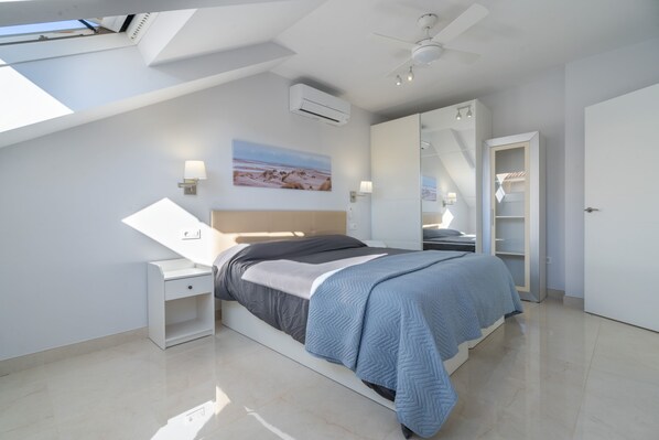 2 soverom, strykejern/-brett, wi-fi og sengetøy