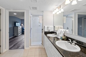Shower, towels