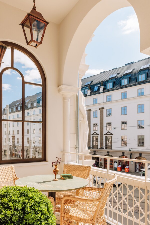 Suite | Premium bedding, minibar, in-room safe, blackout drapes - Villa Inkognito by Sommerro (Oslo)