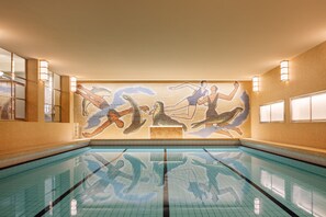 2 indoor pools, outdoor pool