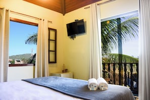 Quarto casal superior | Frigobar, Wi-Fi de cortesia, roupa de cama