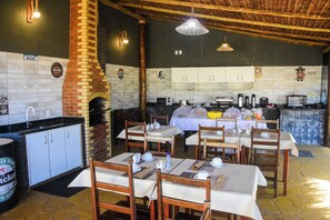 Desayuno bufé gratuito y diario