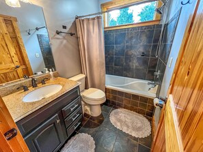 Hårtørrer, håndklæder