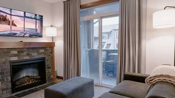 TV, fireplace, DVD player, stereo