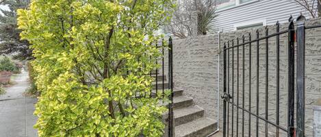 Apartment (0 Bedroom) | Interior