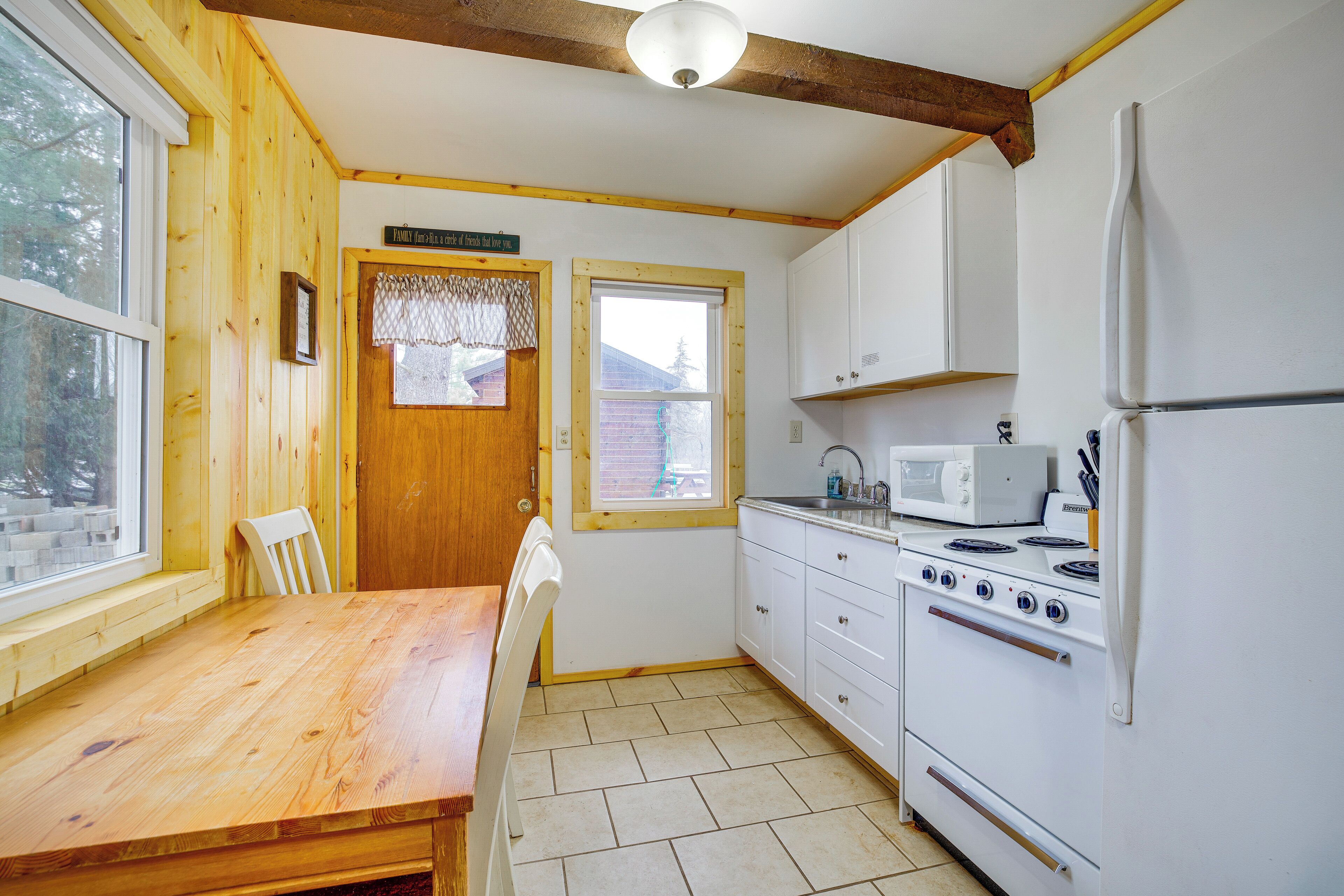 House (2 Bedrooms) | Interior