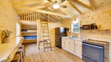 Apartment (0 Bedroom) | Interior