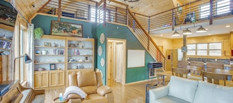 Bethpage Home w/ Private Hot Tub & Game Room!