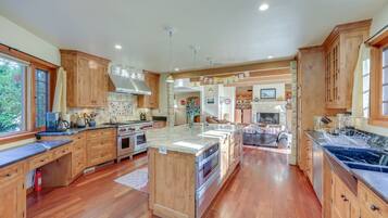 Microwave, oven, kompor, dan mesin pencuci piring