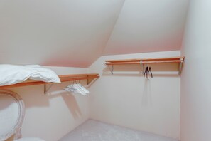 Apartment (2 Bedrooms) | Interior - Inviting Seattle Apartment: 4 Mi to Ballard Locks (Seattle)