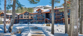 Ski-in/ski-out Cranmore Mountain Resort Condo!