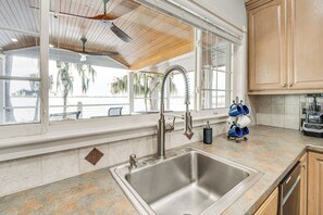 Apartment (0 Bedroom) | Interior - Hot Tub & Fire Pit: Lakefront Home on Lake Eloise (Winter Haven)