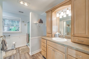 Apartment (0 Bedroom) | Interior - Hot Tub & Fire Pit: Lakefront Home on Lake Eloise (Winter Haven)