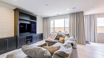 House (3 Bedrooms) | Front of property