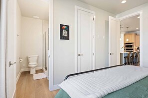 Casa adosada, 5 habitaciones | 4 dormitorios, escritorio, espacio para trabajar con un portátil