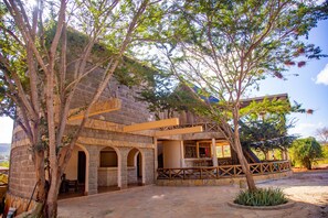 Reception - Boma Simba Lodge  (Voi)